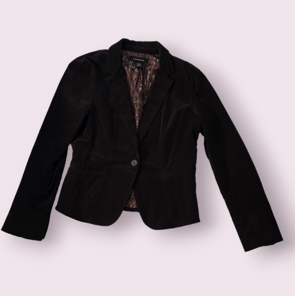 Calvin Klein lightweight corduroy  women's blazer, with piping detail. Size M